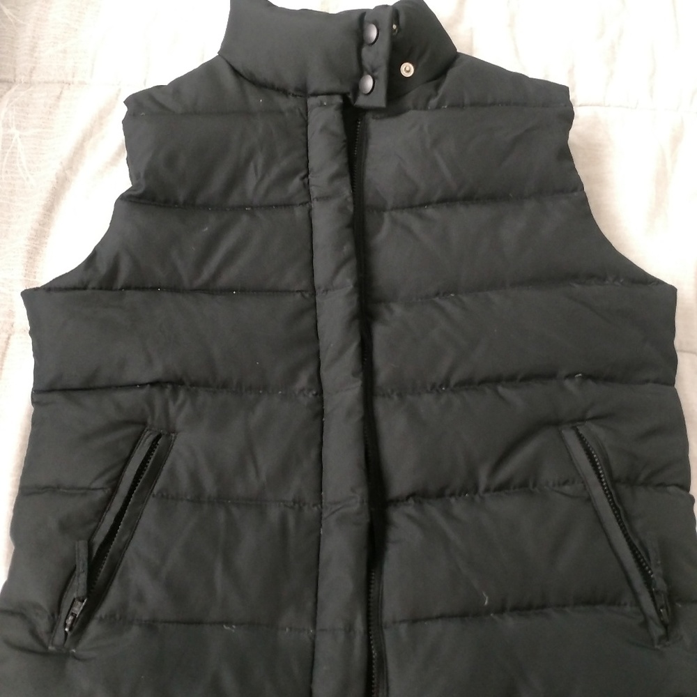 Mossimo down puffer vest